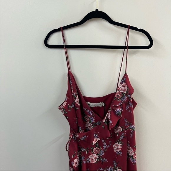 *NEW* Fame & Partners Floral Ruffle Wrap Dress - Picture 3 of 14